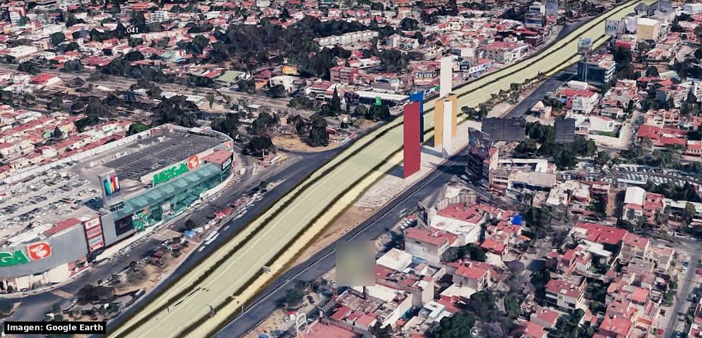 Vista aérea de las Torres de Satélite y Periférico Norte en Naucalpan